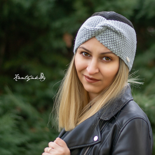 Překřížená v šedé.. (čelenka) — foto 1