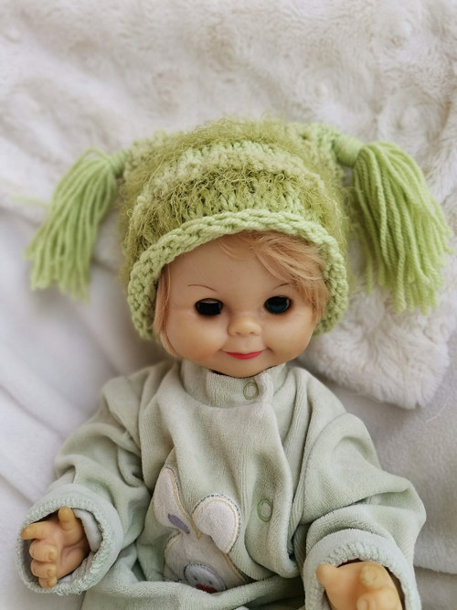 Newborn čepička zelenkavá