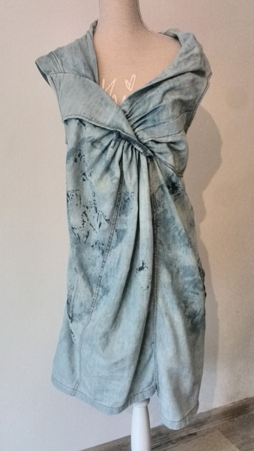 Riflové šaty — foto 1