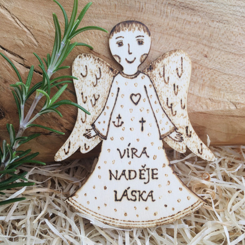 Dřevěná vánoční magnetka - andělíček — foto 1