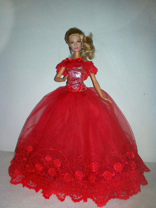 Šaty pro Barbie — foto 1
