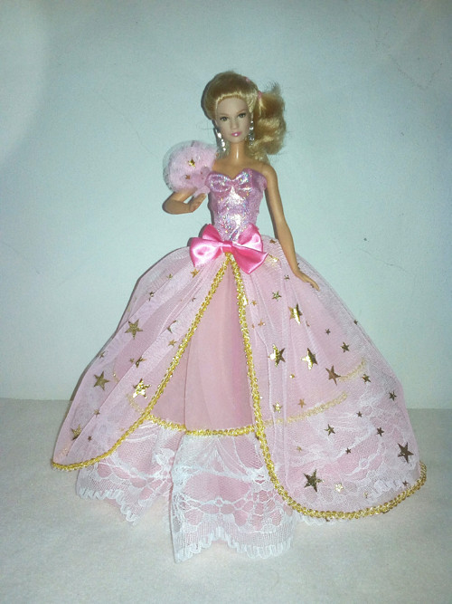 Šaty pro Barbie — foto 1
