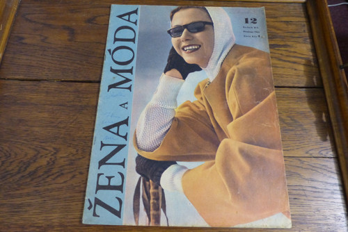 Časopis Žena a móda, číslo 12/1963 — foto 1