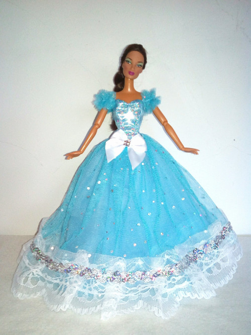 Šaty pro Barbie — foto 1