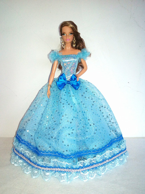Šaty pro Barbie — foto 1