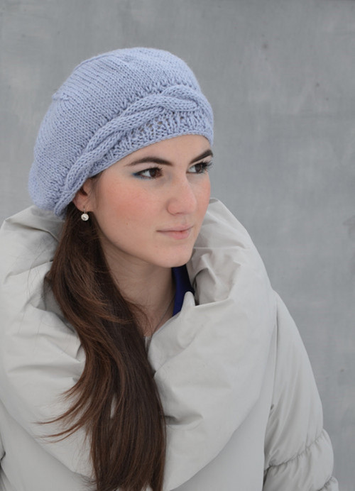 Baret Kwapa ve světle modré — foto 1