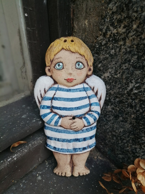 Andílek buclatý , reliéf — foto 1