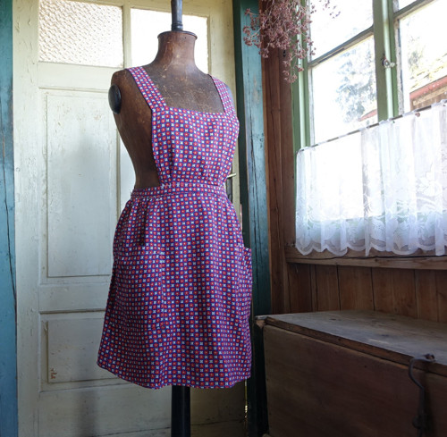 V retro stylu ... zástěra — foto 1