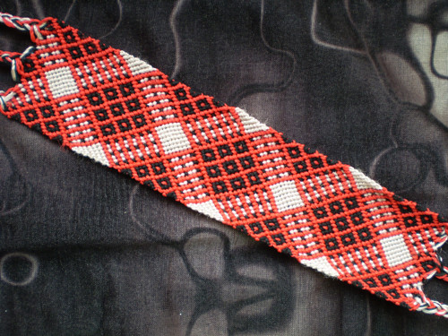 Náramek "Červené mámení 2"
