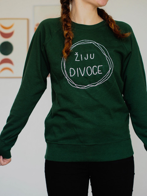 Mikina ŽIJU DIVOCE — foto 1