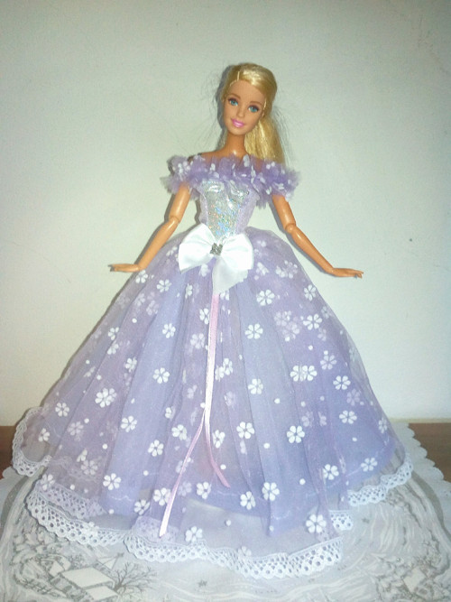 Šaty pro Barbie — foto 1