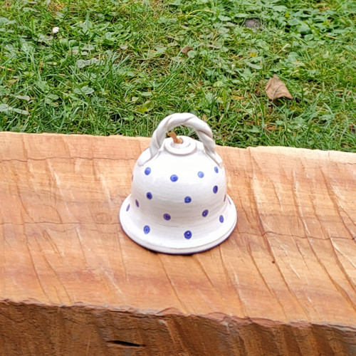 Zvonek bílý