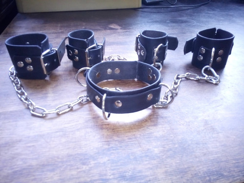 Sada BDSM