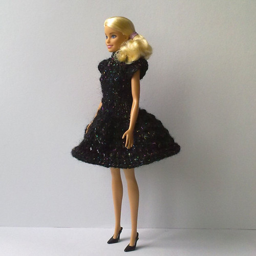 Oblečky pro Barbie - šaty — foto 1