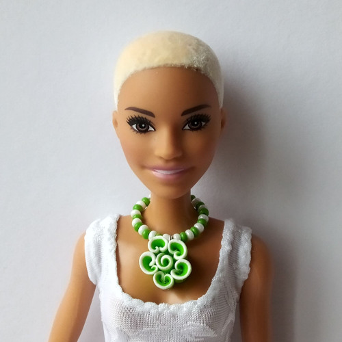 Šperky pro Barbie - náhrdelník — foto 1