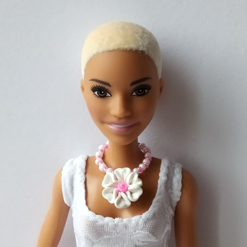 Šperky pro Barbie - náhrdelník — foto 1