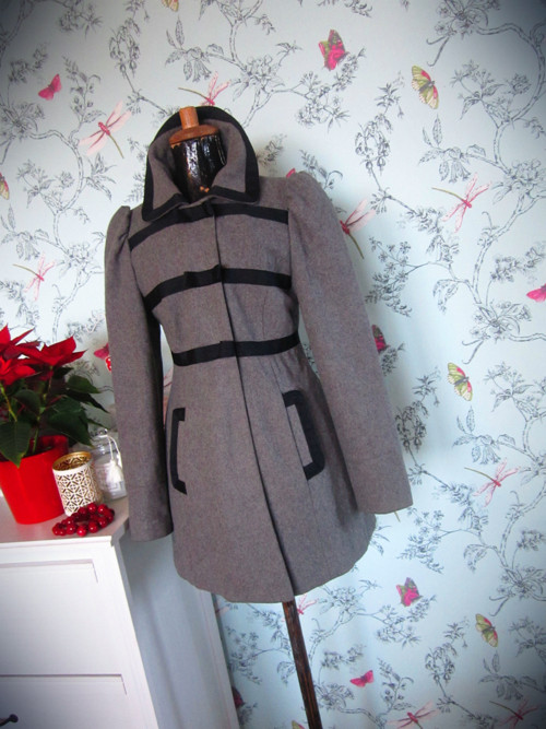 Kabát ve stylu Coco Chanel — foto 1