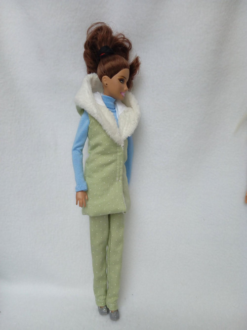 Vestička pro Barbie — foto 1