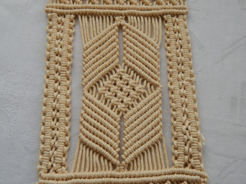 Drhaný krásný závěs na zeď - MACRAMÉ 2