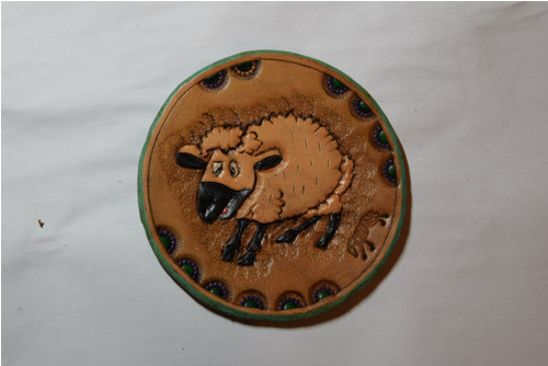 Kožený pivní podtácek - ovečka