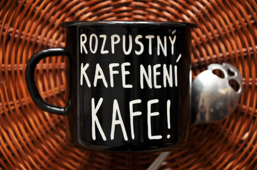 Plecháček - rozpustný kafe
