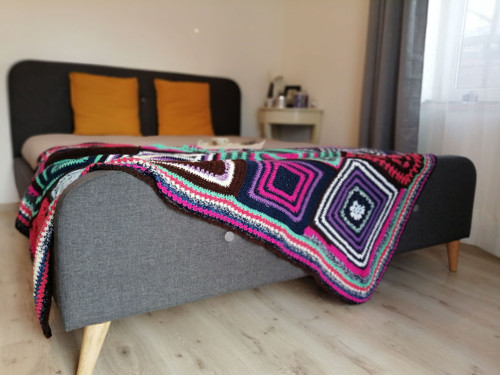 Háčkovaná deka II. 185cmx120cm
