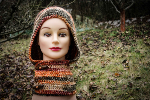 Kapucošálka háčkovaná - cihlová