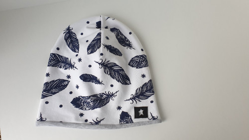 Oboustranná čepice * Boho pírka