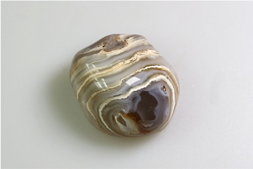 Achát peříčkový 3 cm — foto 1
