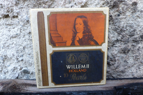 Willem Holland...papírová krabička od cigaret