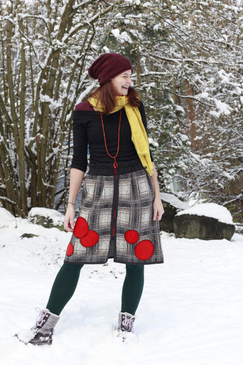VÝPRODEJ Recy-sukně DOTS — foto 1