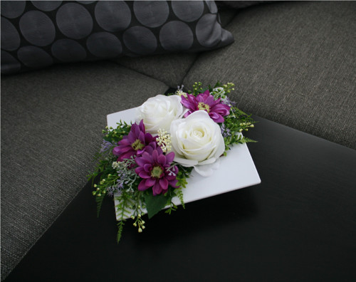 Ikebana s růžemi a chryzantémami — foto 1