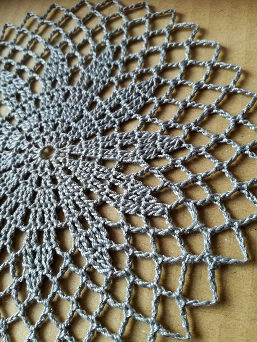 Krajka šedá - do kruhu 15 cm