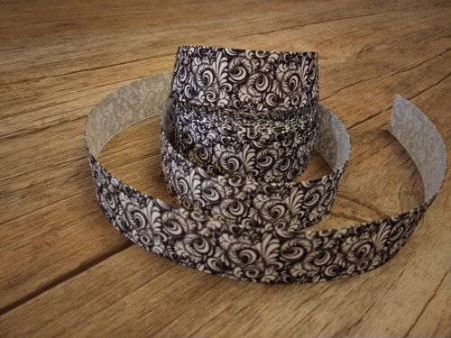 Rypsová stuha černobílé květy