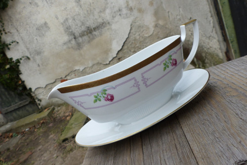 Omáčka z růžového pepře... porcelánový omáčník