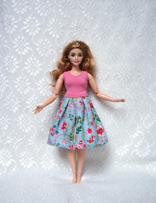 Letní šaty pro Barbie - baculka — foto 1