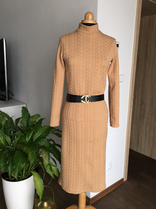 Úpletový elegantní komplet