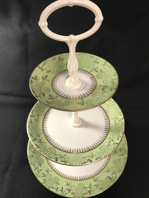 Porcelánový etažér — foto 1