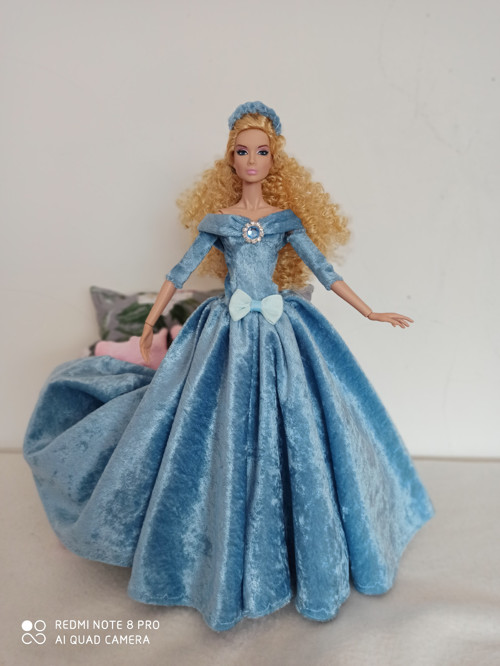 Šaty pro Barbie — foto 1