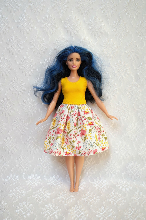 Letní šaty pro Barbie - baculka — foto 1