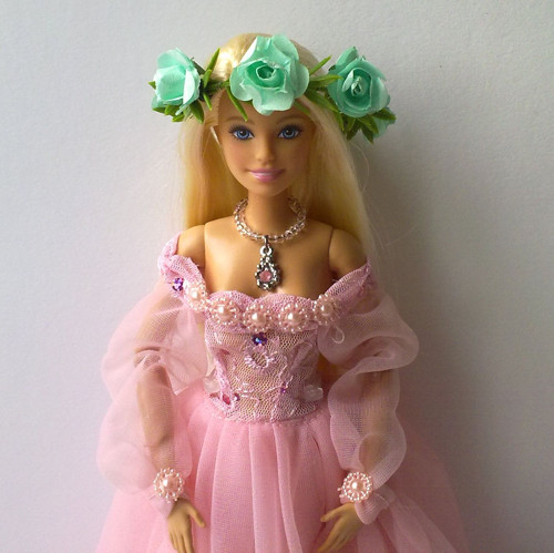 Květinový věnec pro Barbie — foto 1
