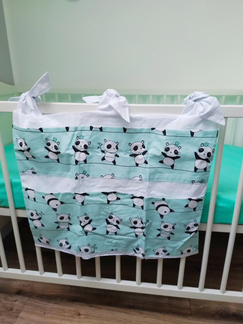 Panda - široký kapsář na postýlku