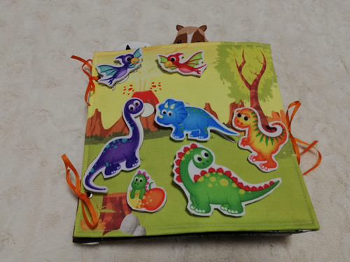 Quiet book dino kluk