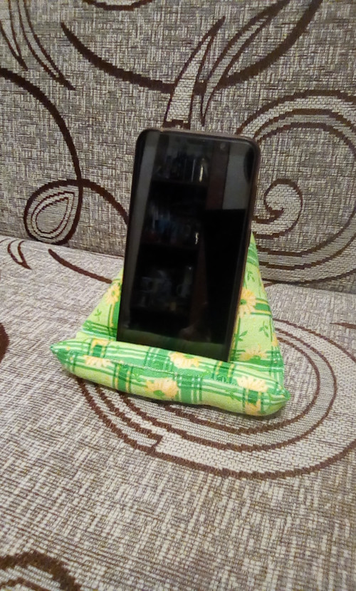 Stojánek na mobil a tablet