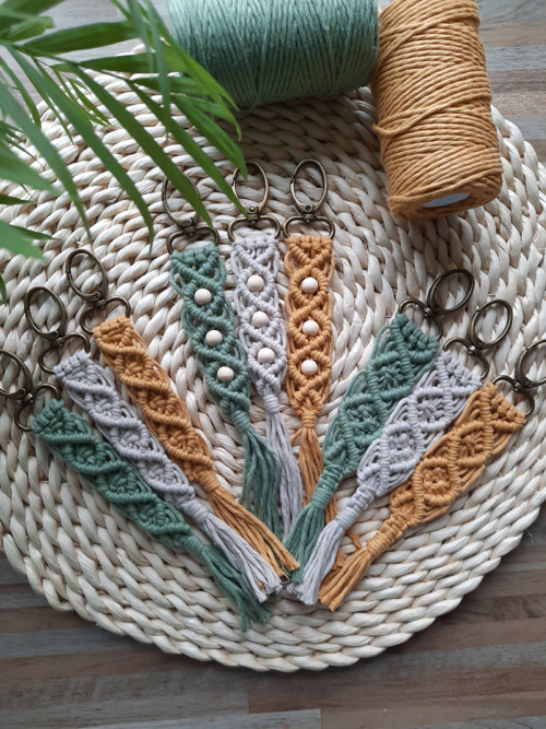 Macrame klíčenky — foto 1