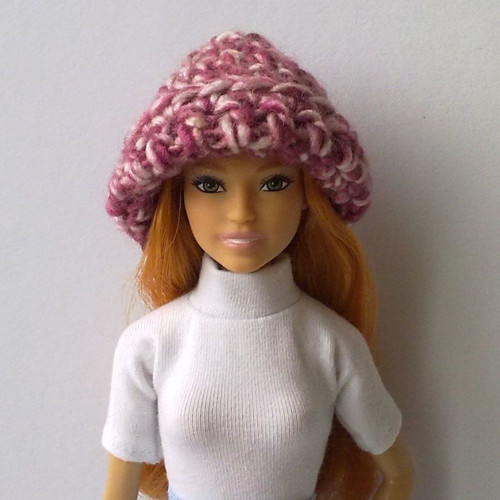 Oblečky pro Barbie - čepice — foto 1