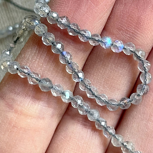 Labradorit AAA brúsené korálky / 3mm