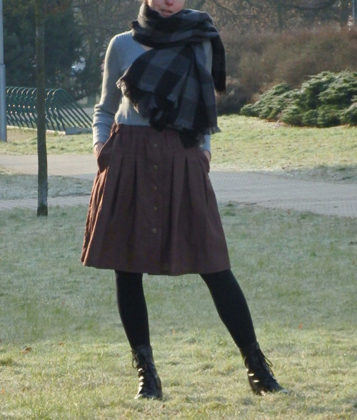 Lněná sukně s propínáním — foto 1