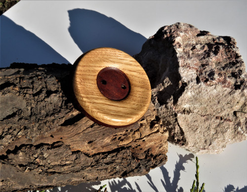 1. Knoflík malý pro štěstí – magnetka