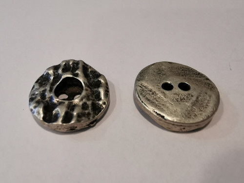 Kovový knoflík industiál 20mm - stříbrná patina